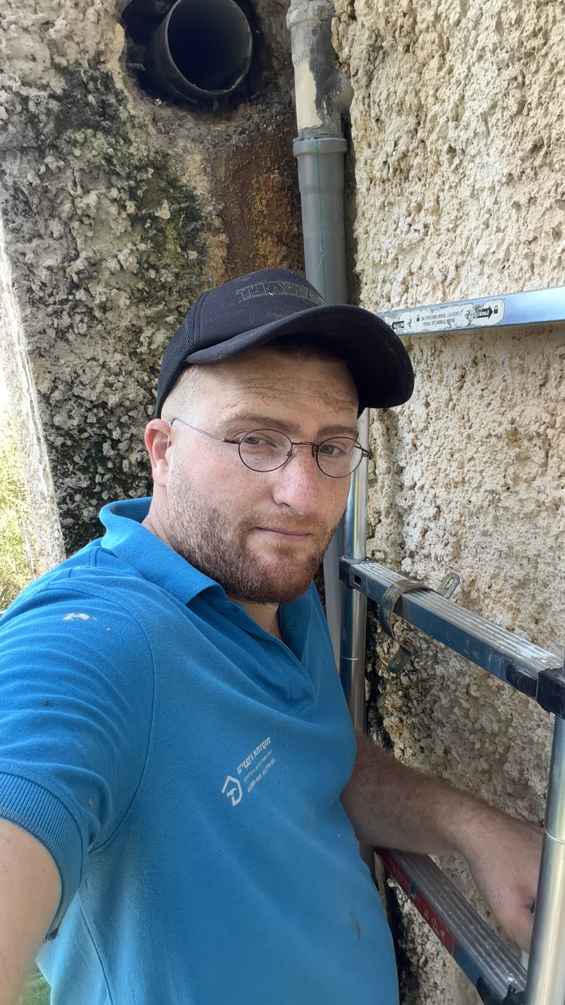 הטכנאי של גרינברג אחזקות, צילום אמיתי מהשטח